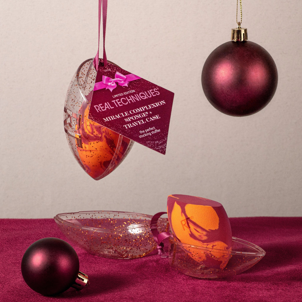 Miracle Complexion Sponge + Travel Case Ornament